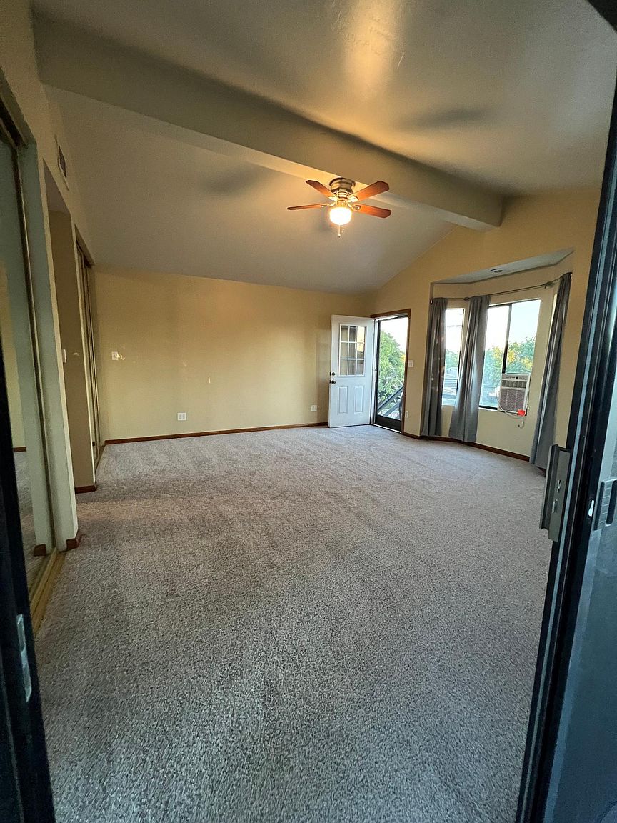 7125 Rosemary Ln photo 3