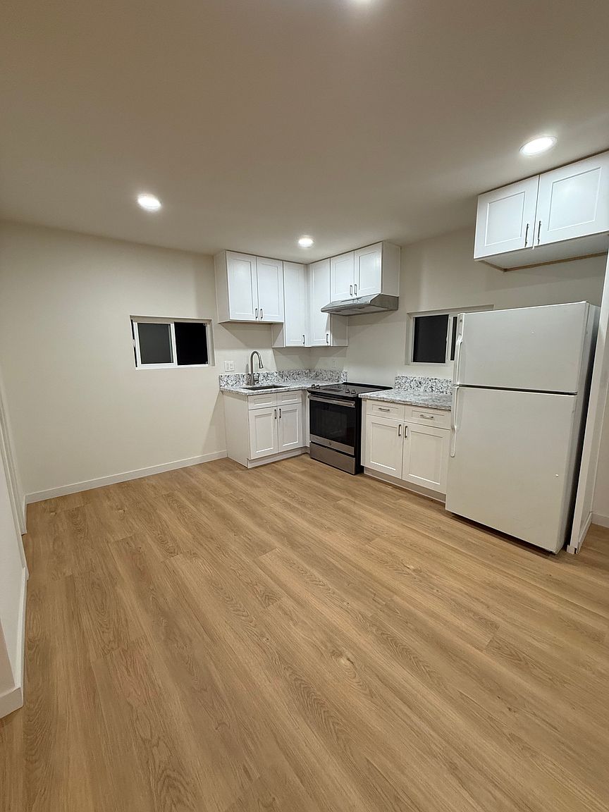 2714 Nomel Ln photo 3