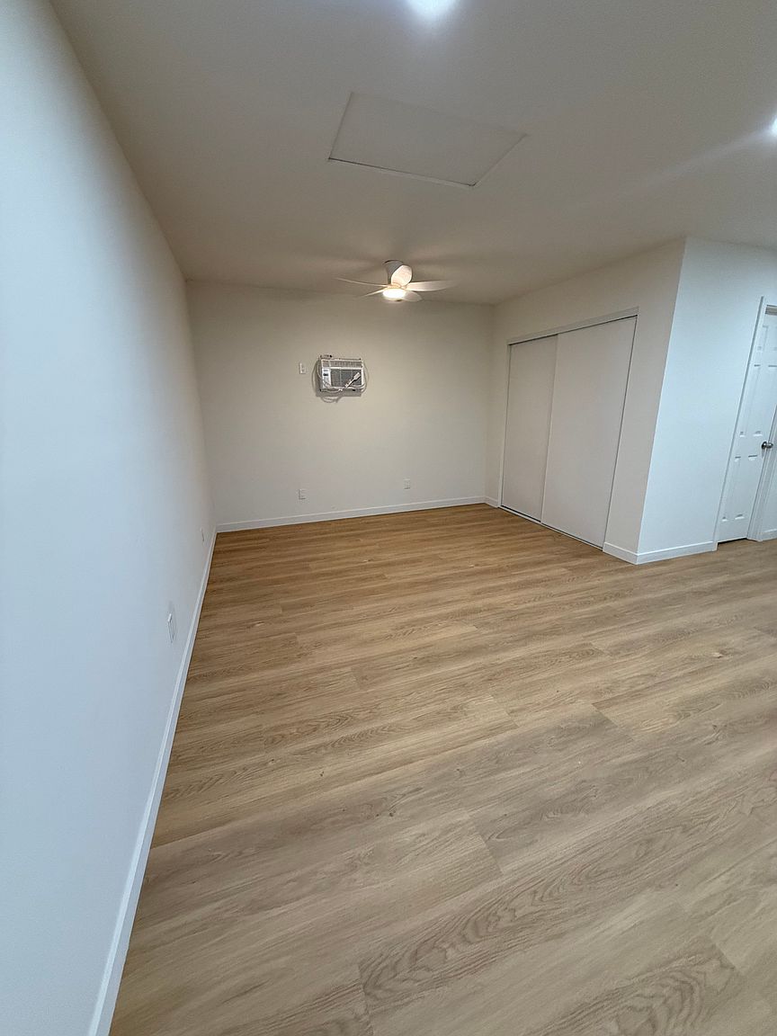 2714 Nomel Ln photo 2