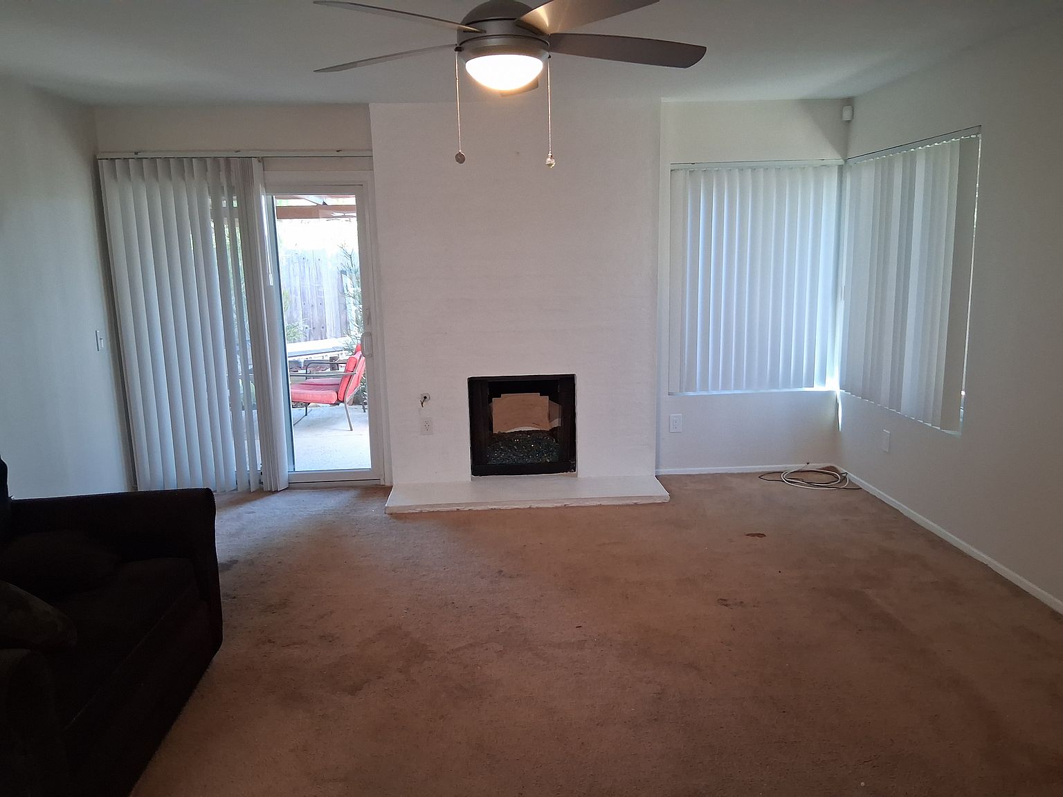 1082 Bostonia St photo 3