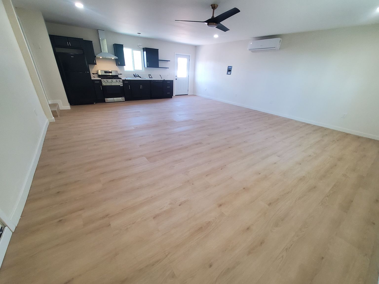 104 Westdale Ct photo 3