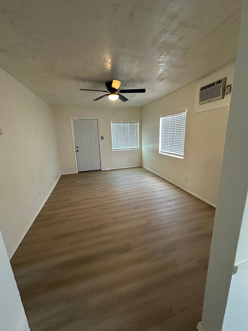 307 Millar Ave photo 5