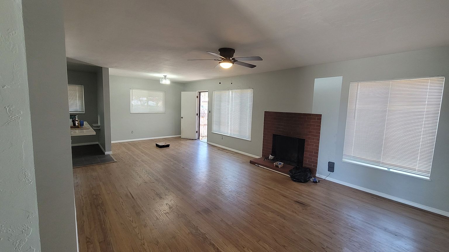 152 Danner Pl photo 5