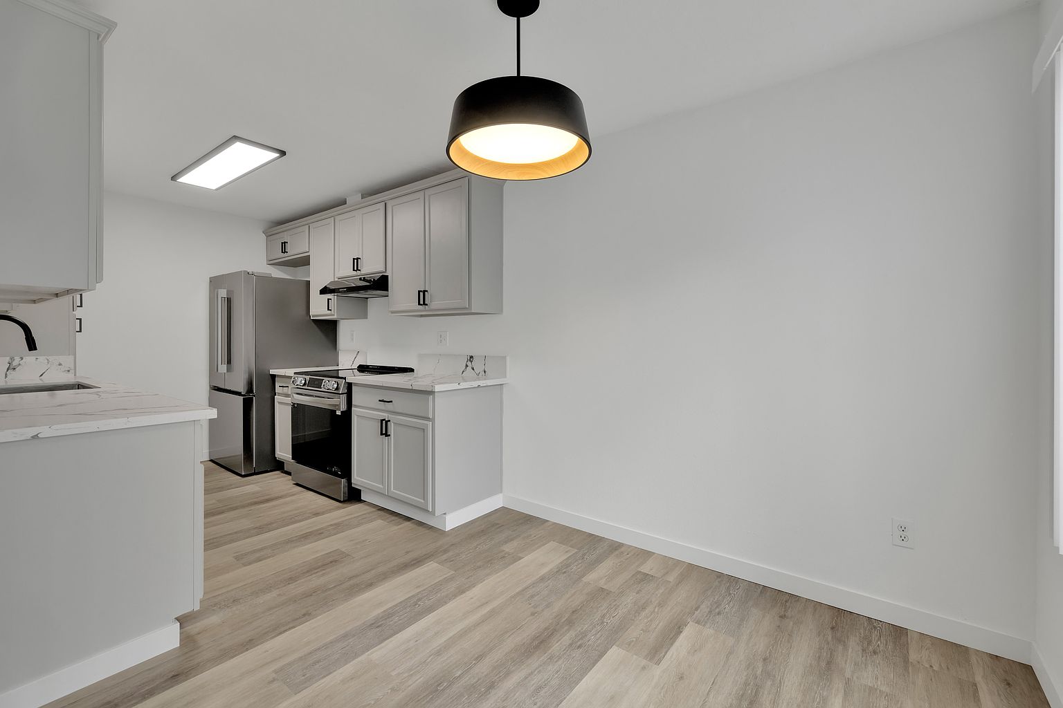 4515 4th St photo 2