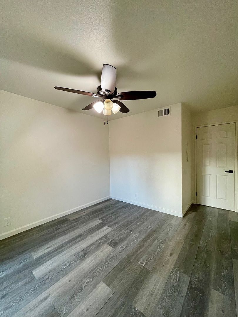 11517 Fury Ln photo 5