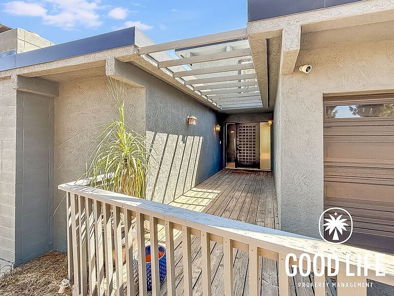 9400 Crest Dr photo 3
