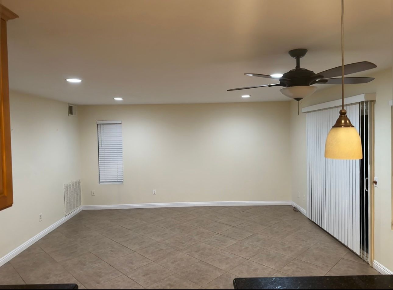 10544 Moorpark St photo 3