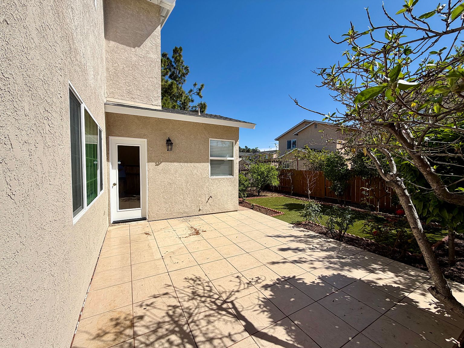 1561 Rebecca Ln photo 5