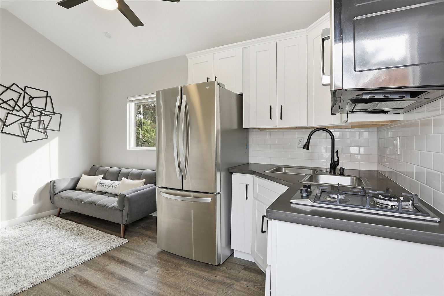 1766 Treseder Cir photo 5
