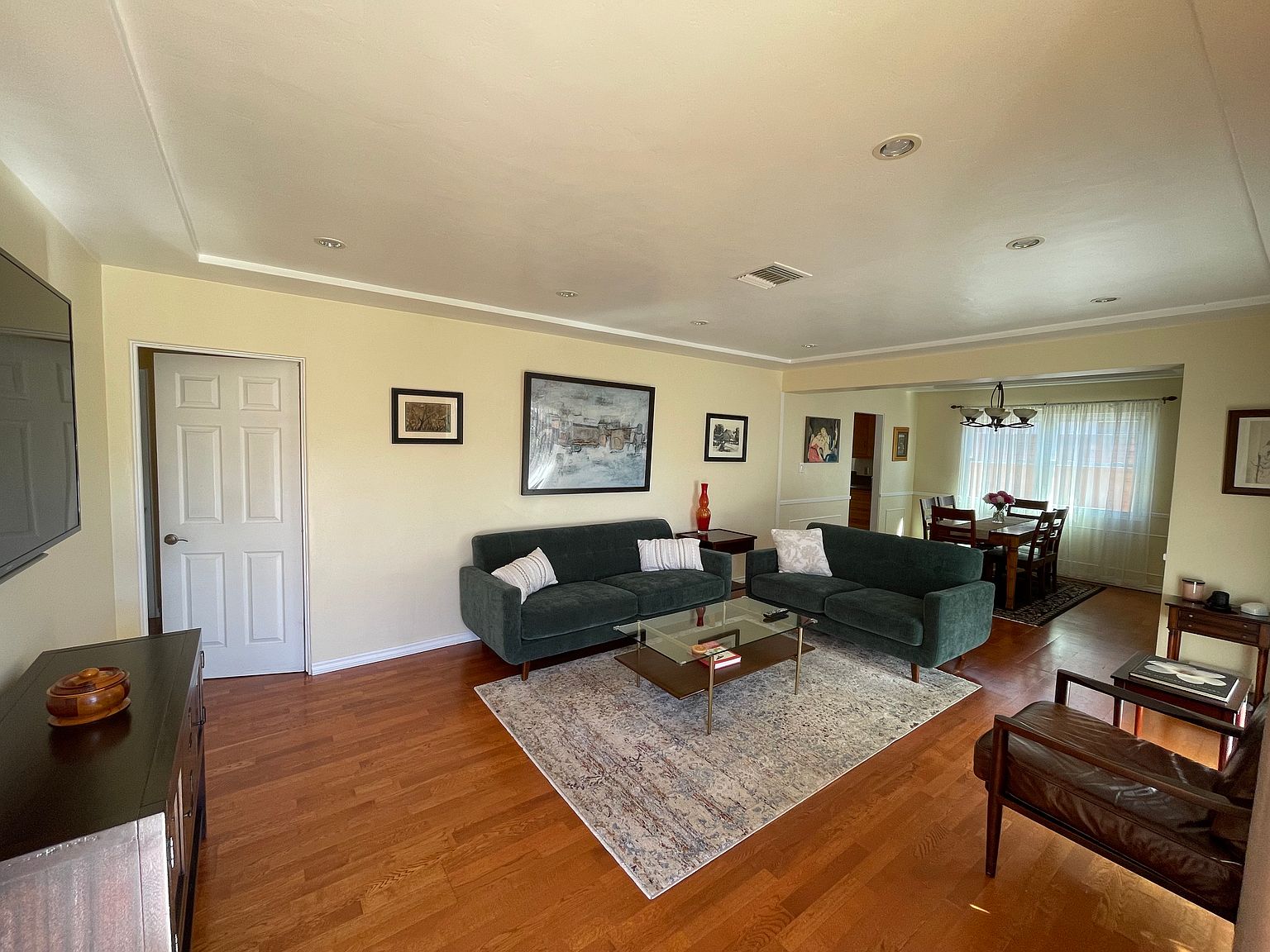 4020 Del Mar Ave photo 2