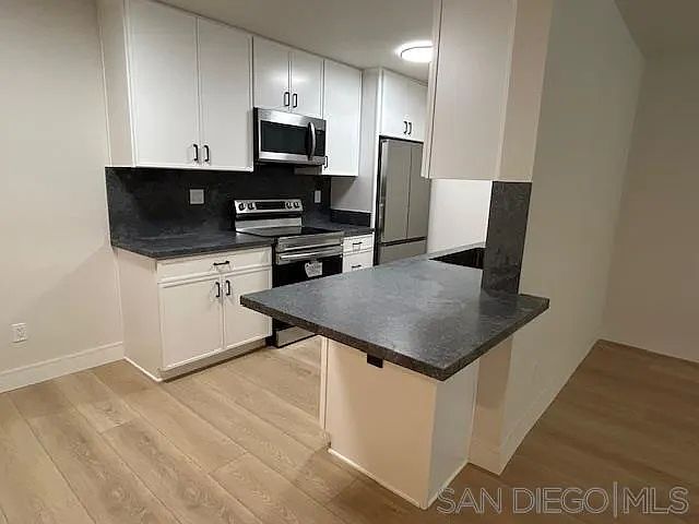 811 W Nutmeg St photo 2