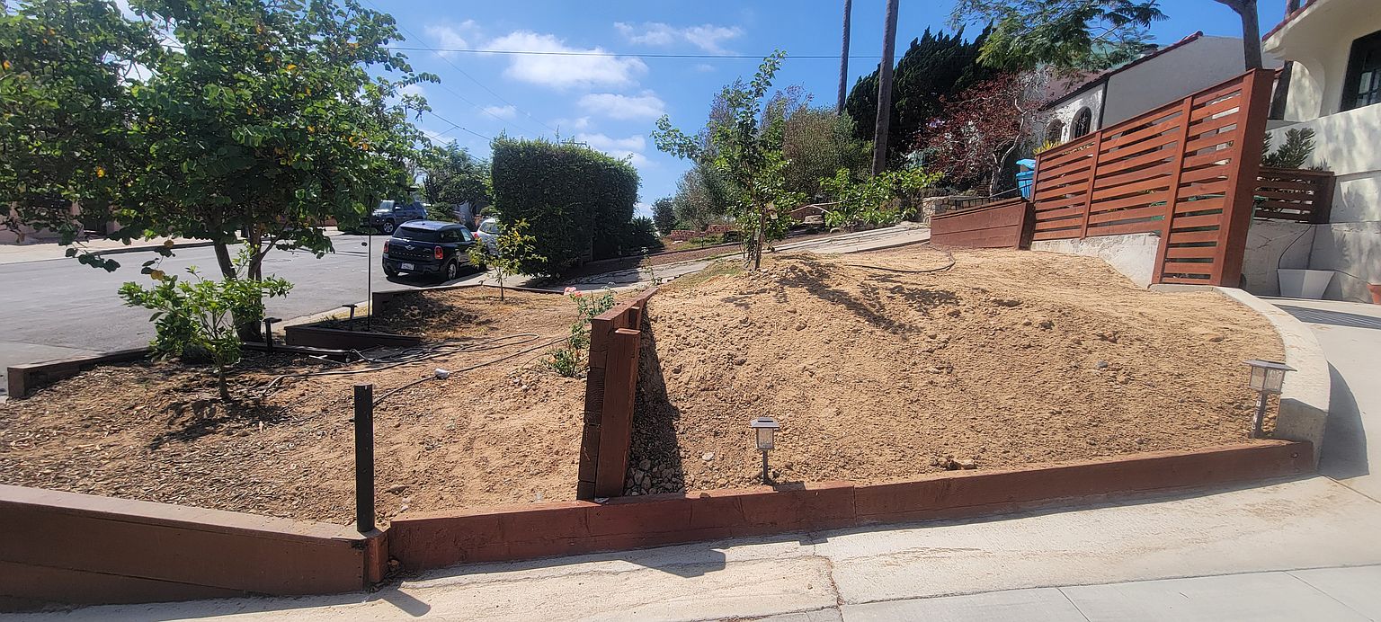 2746 E St photo 4