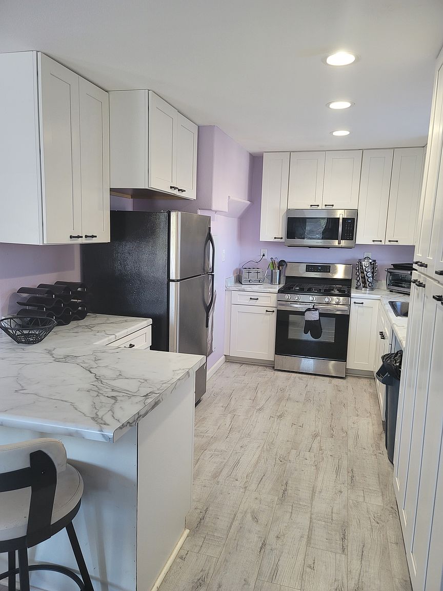 2746 Island Ave photo 2