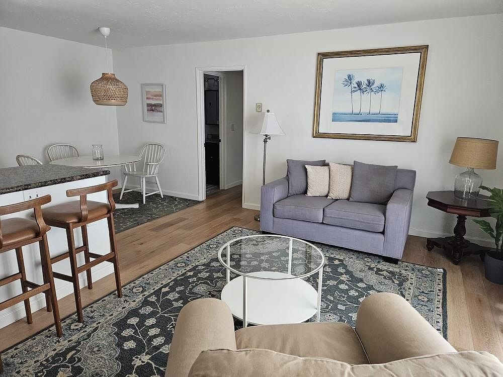 228 B Ave photo 2