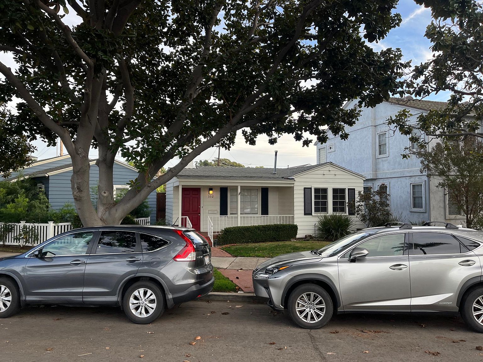 332 Glorietta Pl photo 3