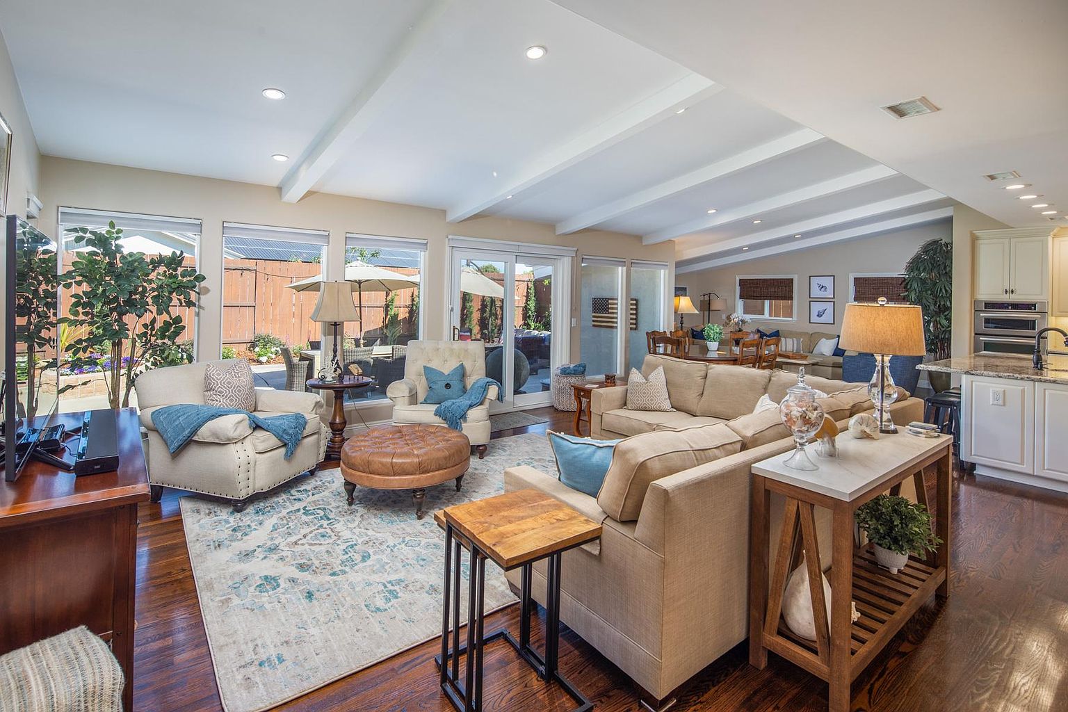 871 Coronado Ave photo 4