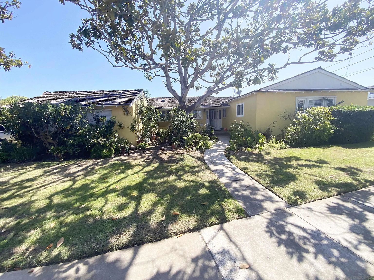170 Acacia Way photo 2