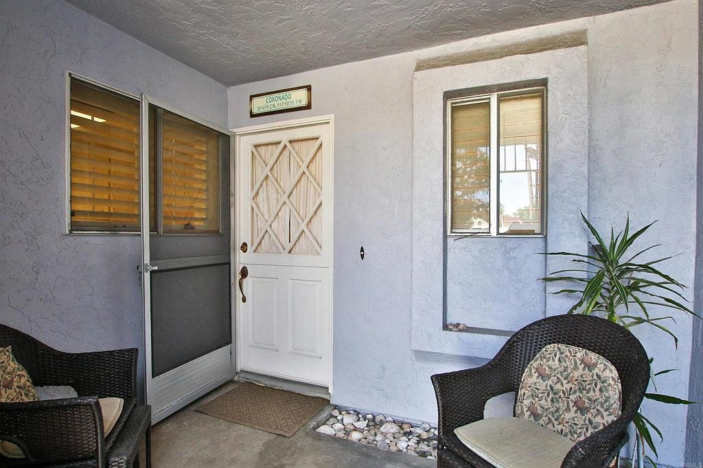 1068 Isabella Ave photo 5