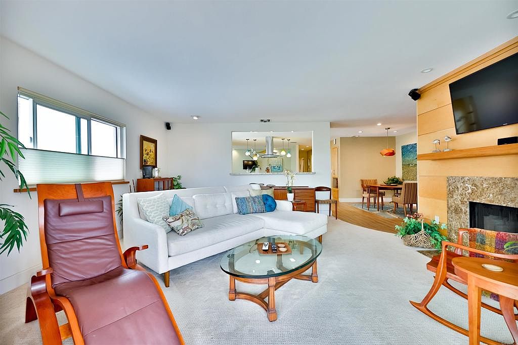 1524 Ynez Pl photo 5