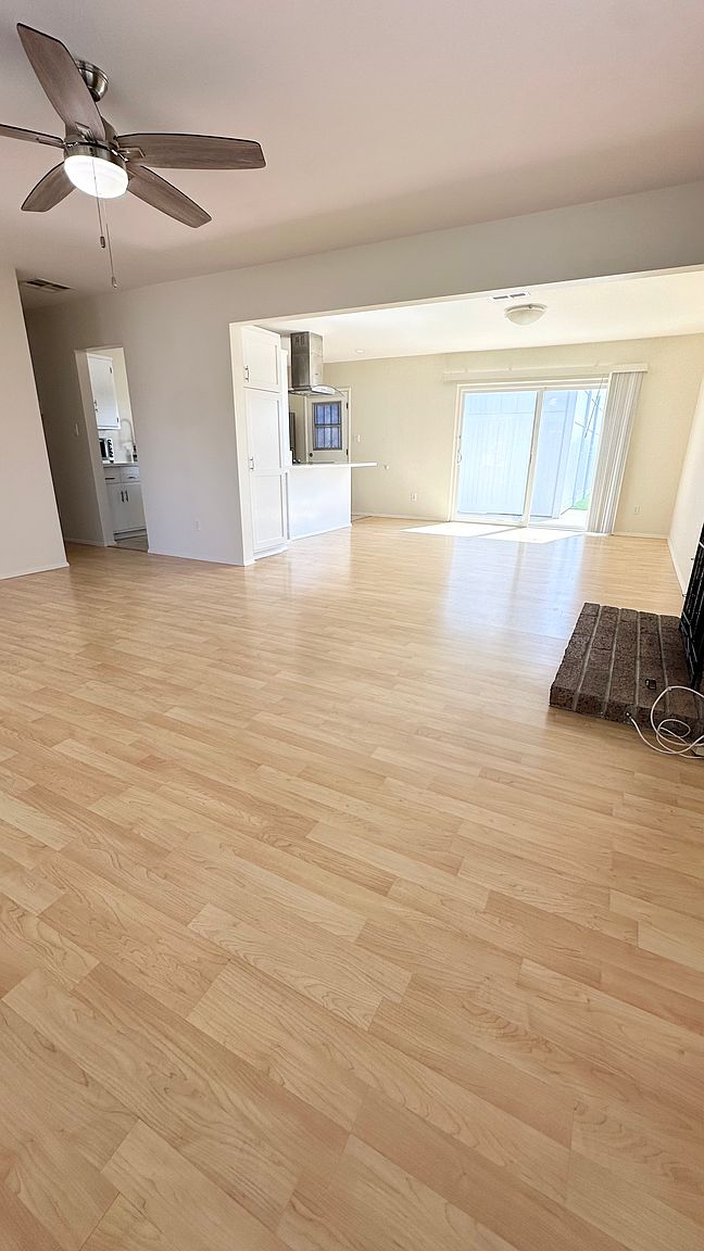 2221 Isabel St photo 3