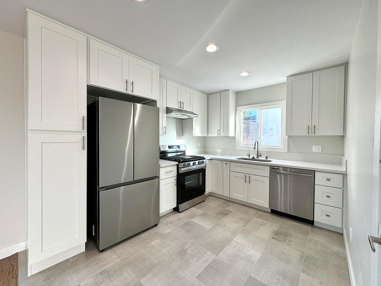 1835 48th St photo 5