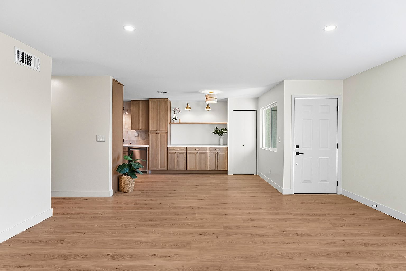 5612 Zircon St photo 4