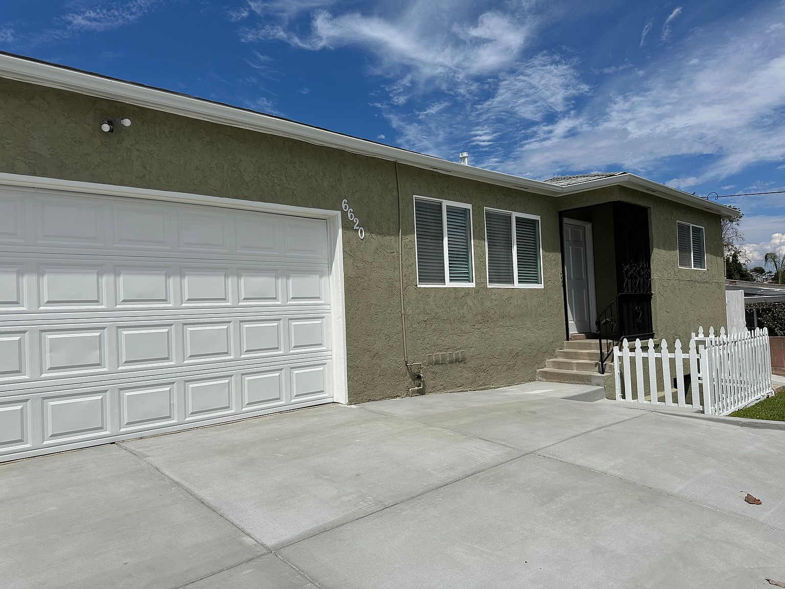 6620 Broadway photo 3