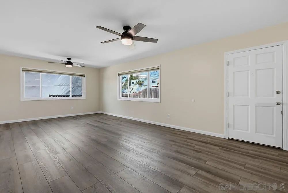 330 35th St photo 2