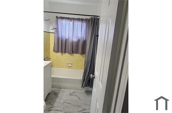 804 S Gregory St photo 3