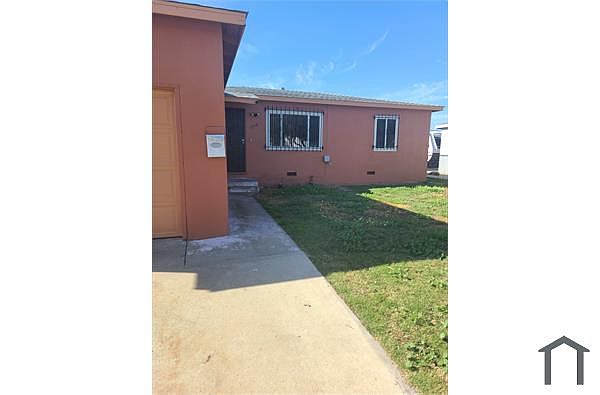 804 S Gregory St photo 4