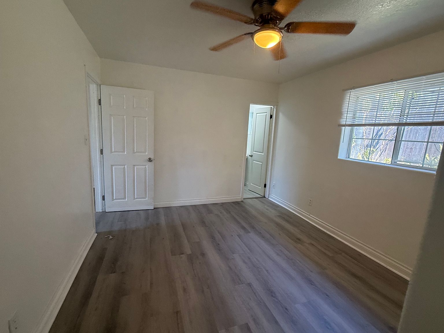 5109 Coban St photo 4