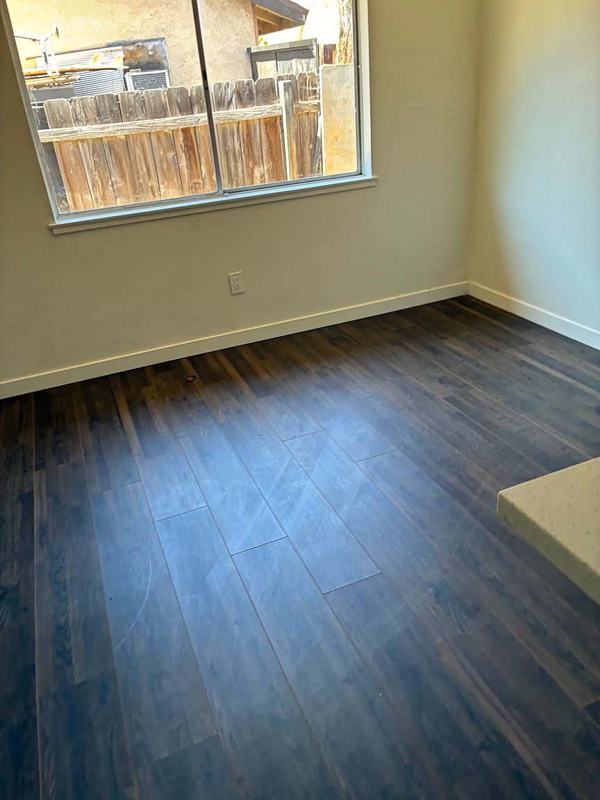 2302 Melrose St photo 5