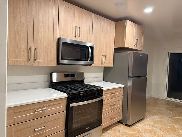 2125 N Ave photo 5
