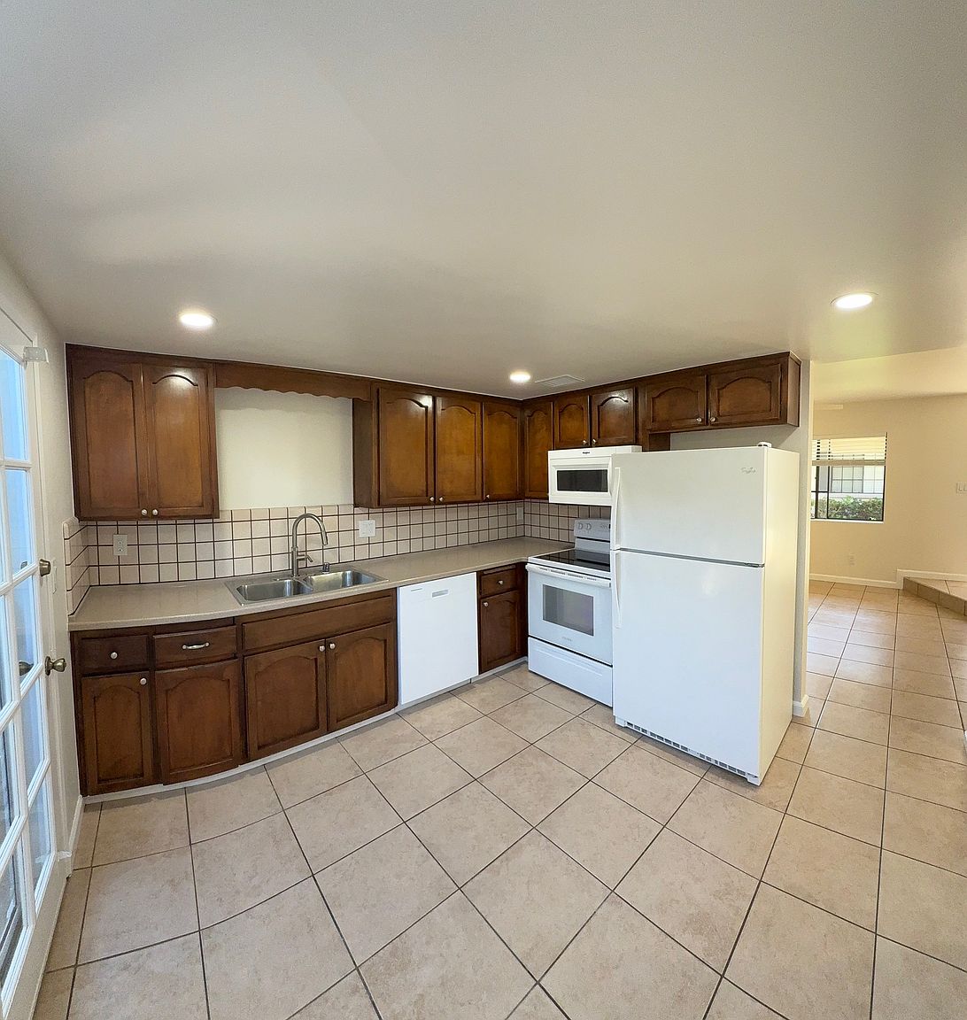183 Brightwood Ave photo 3