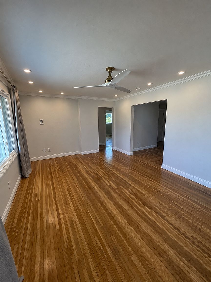 160 Guava Ave photo 2