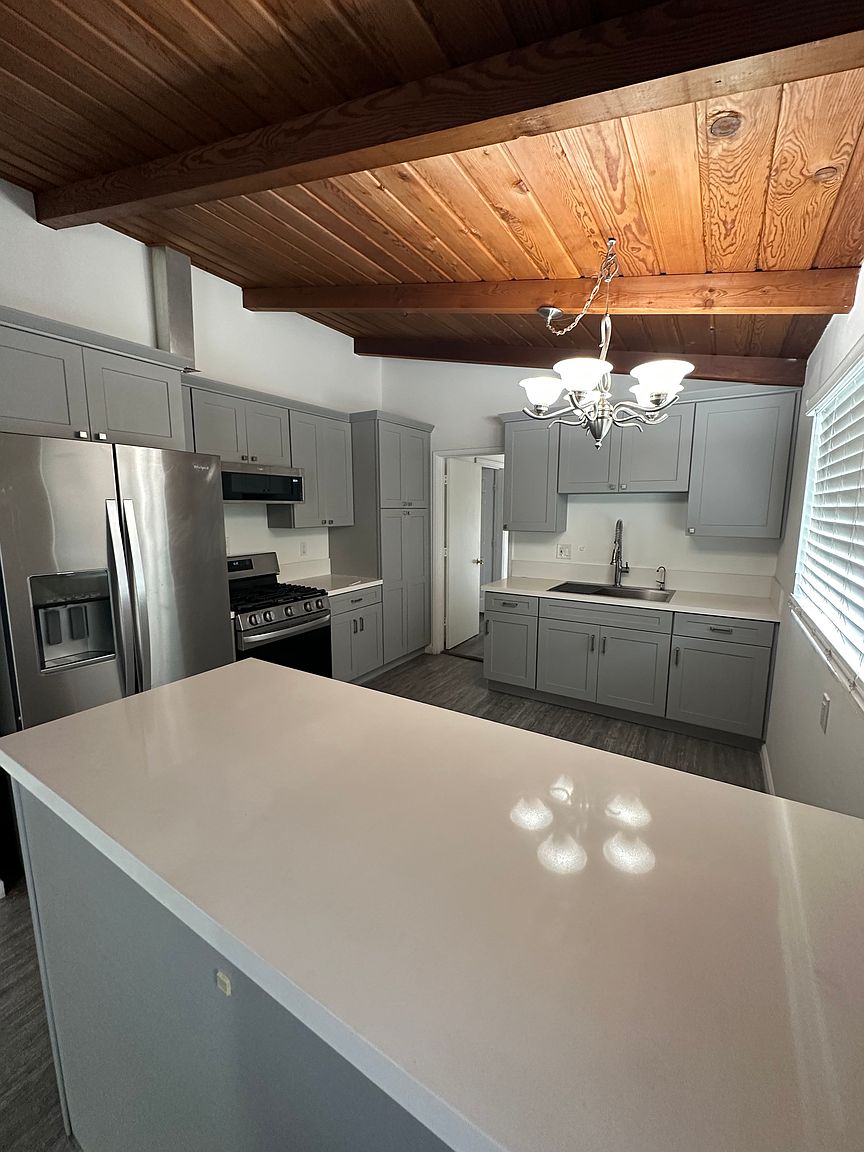 355 Broadway photo 2