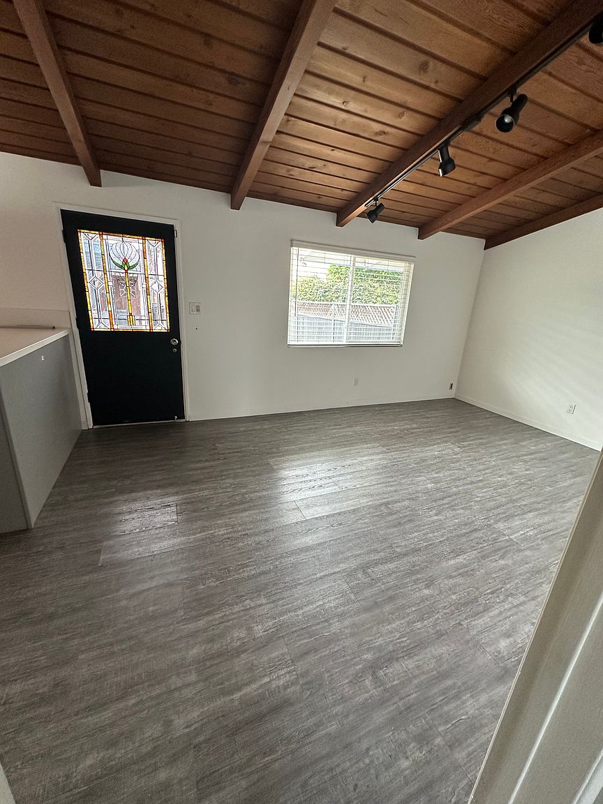 355 Broadway photo 5