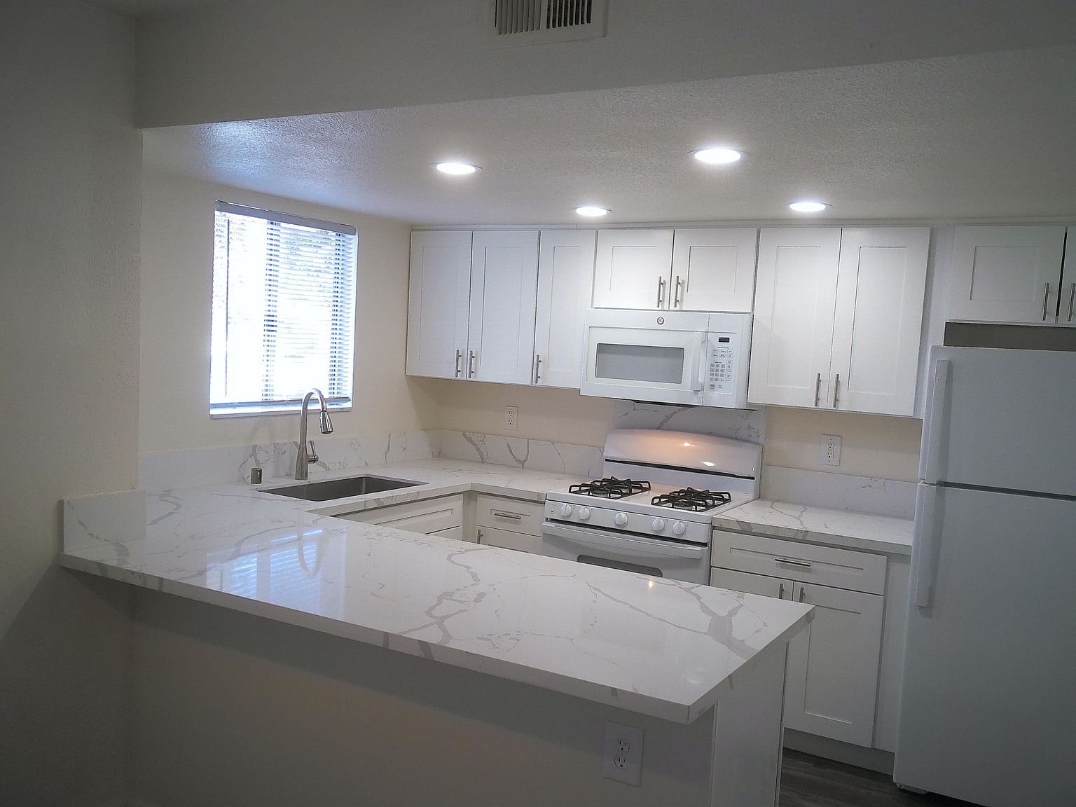 368-378 Vance St Chula Vista, CA 91910 photo 3