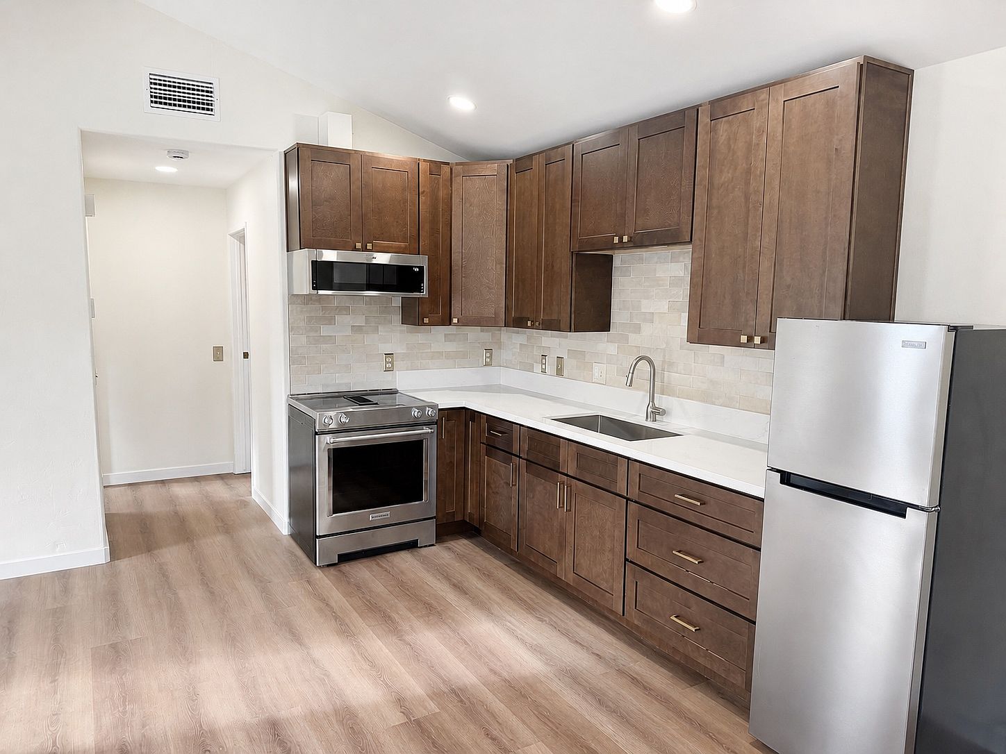 4411 Vista Coronado Dr photo 2