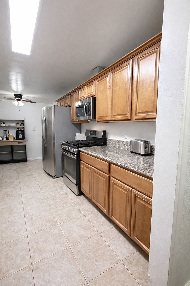 532 Paraiso Ave photo 4