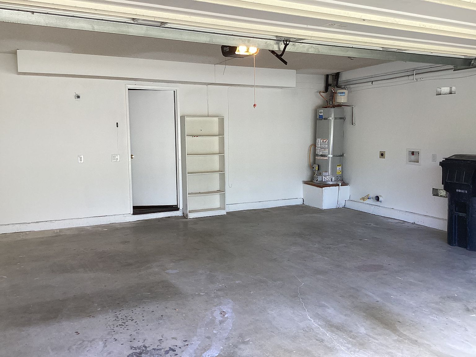 1325 Manzana Way photo 2