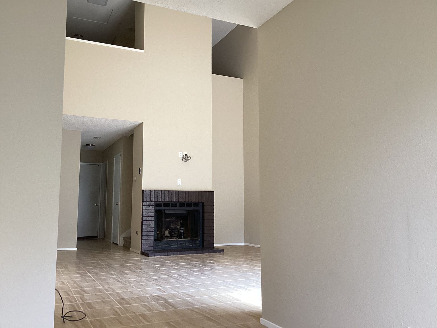1325 Manzana Way photo 5