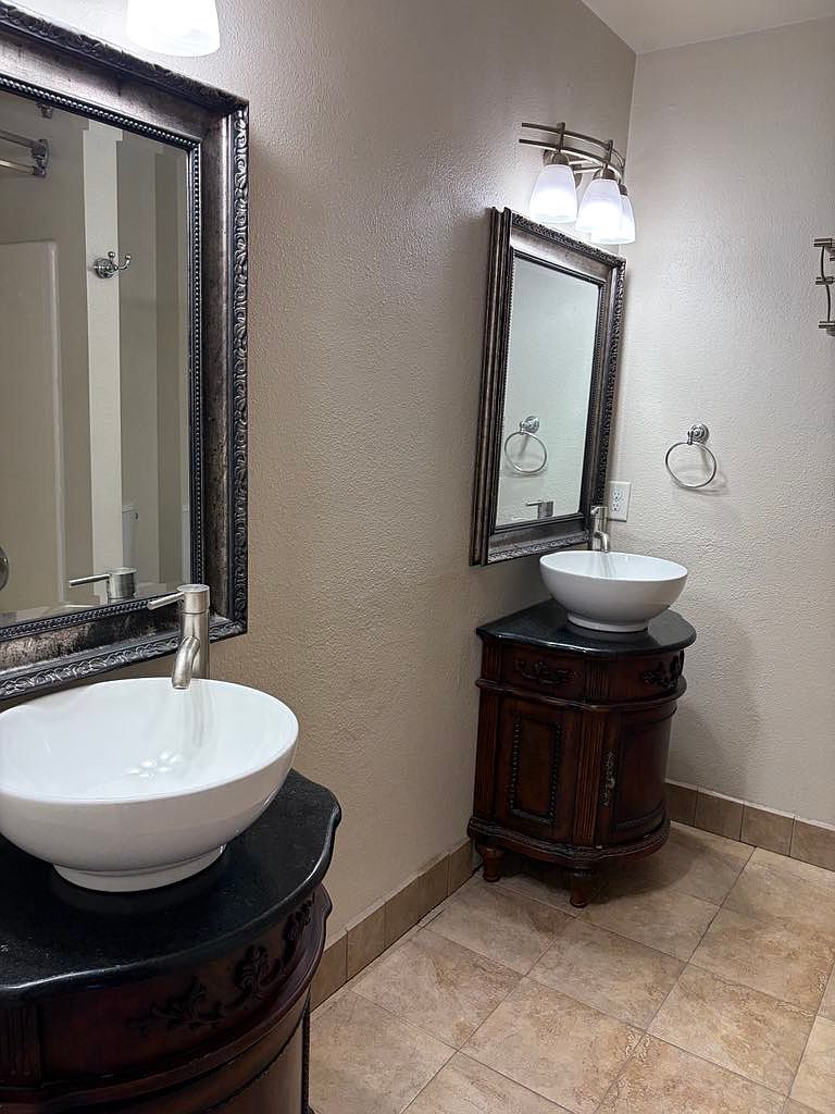 2103 Manzana Way photo 5