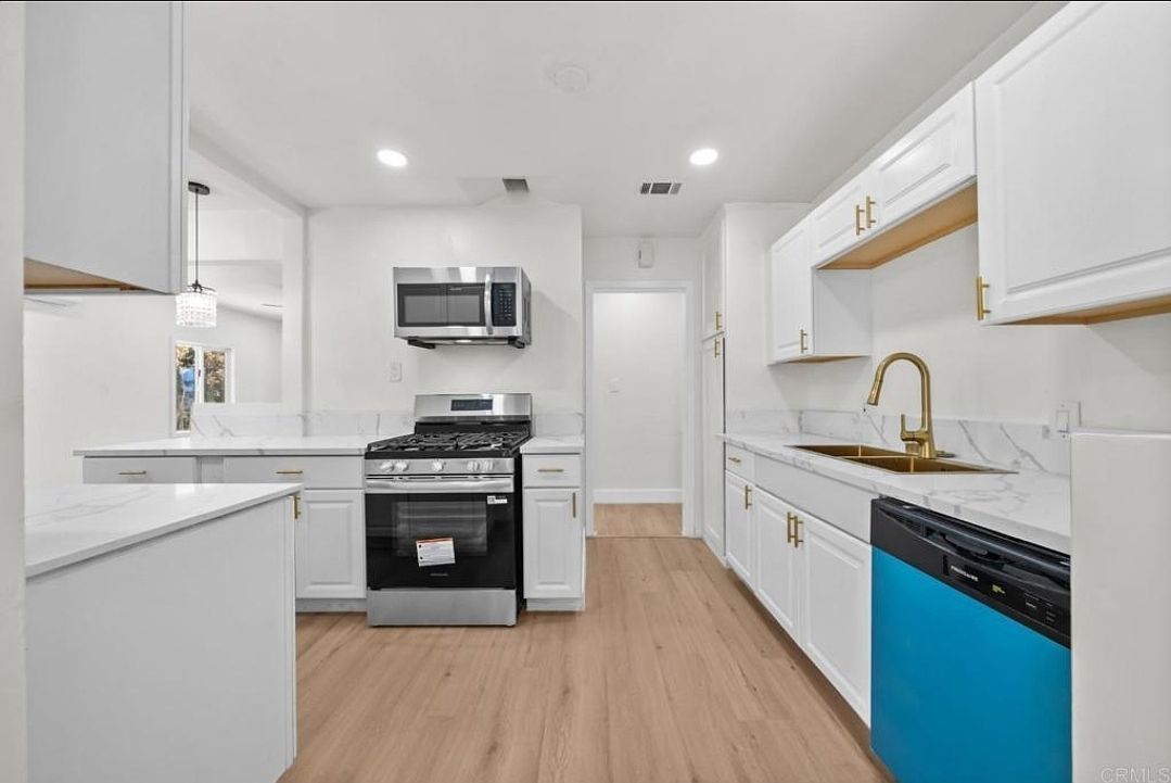 5744 Winchester St photo 3