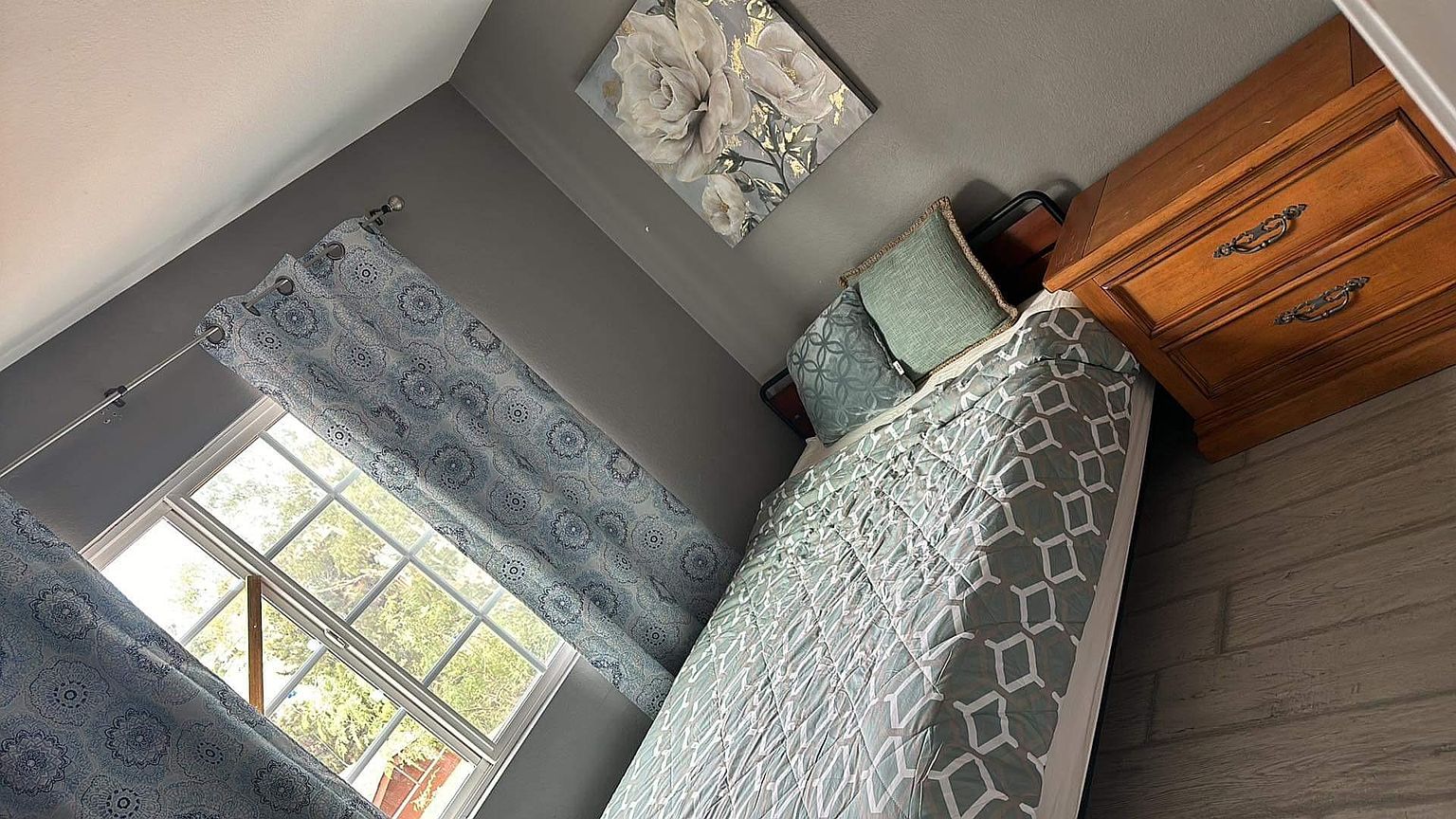 7534 Gayneswood Way photo 5