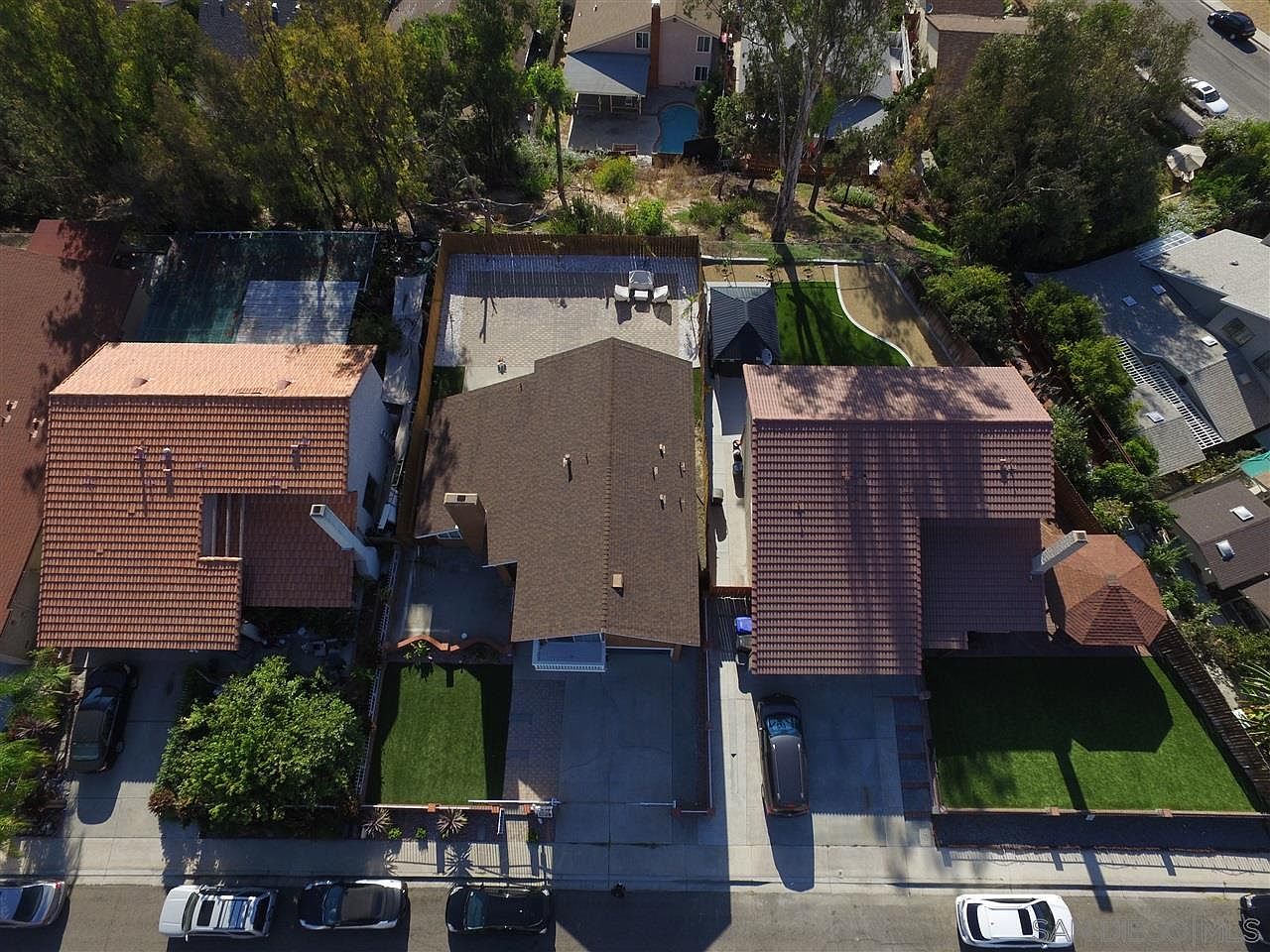7534 Gayneswood Way photo 2