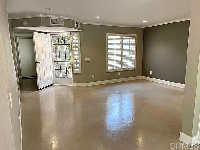 409 Windjammer Cir photo 4