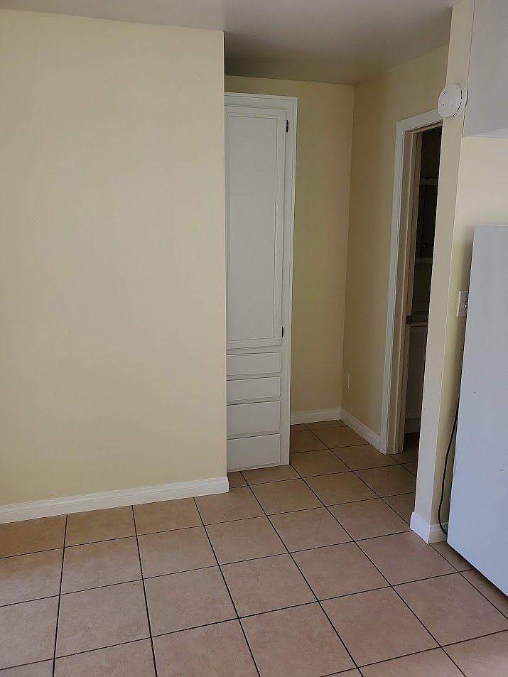 1724 Hampton Ct photo 5