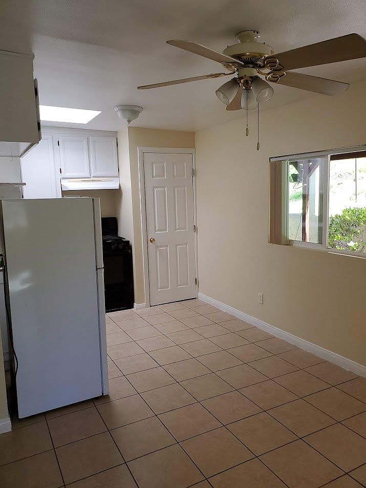 1724 Hampton Ct photo 3
