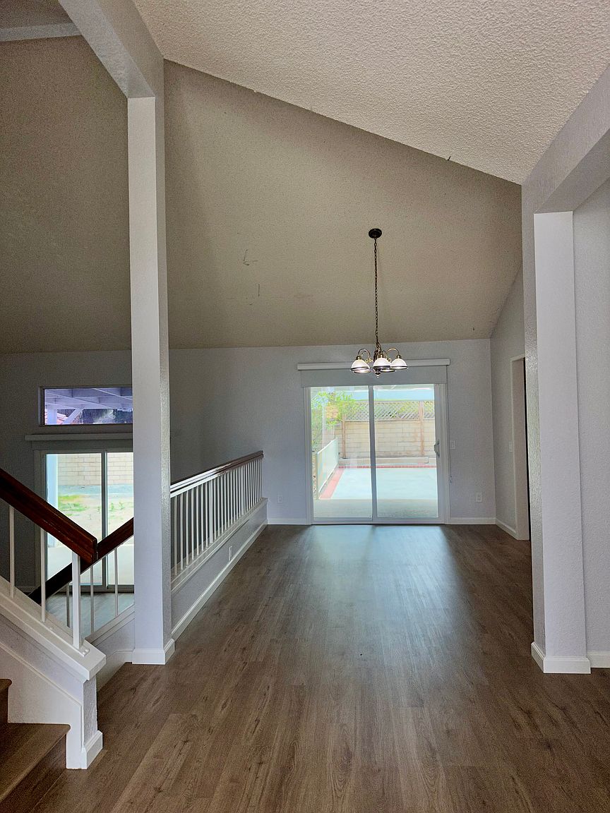 625 Forester Ln photo 5